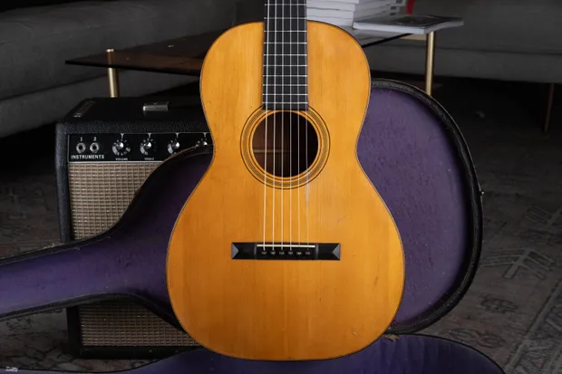 Vintage 1920s Martin 00-18 acoustic guitar
