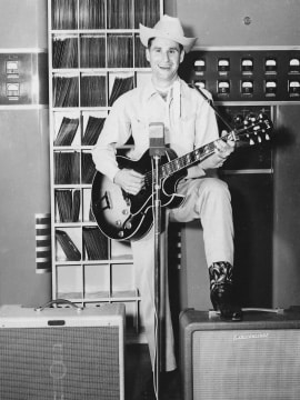 Howard And His Gibson Guitar - History Of Patty, Howard, And Their Gibson Guitars