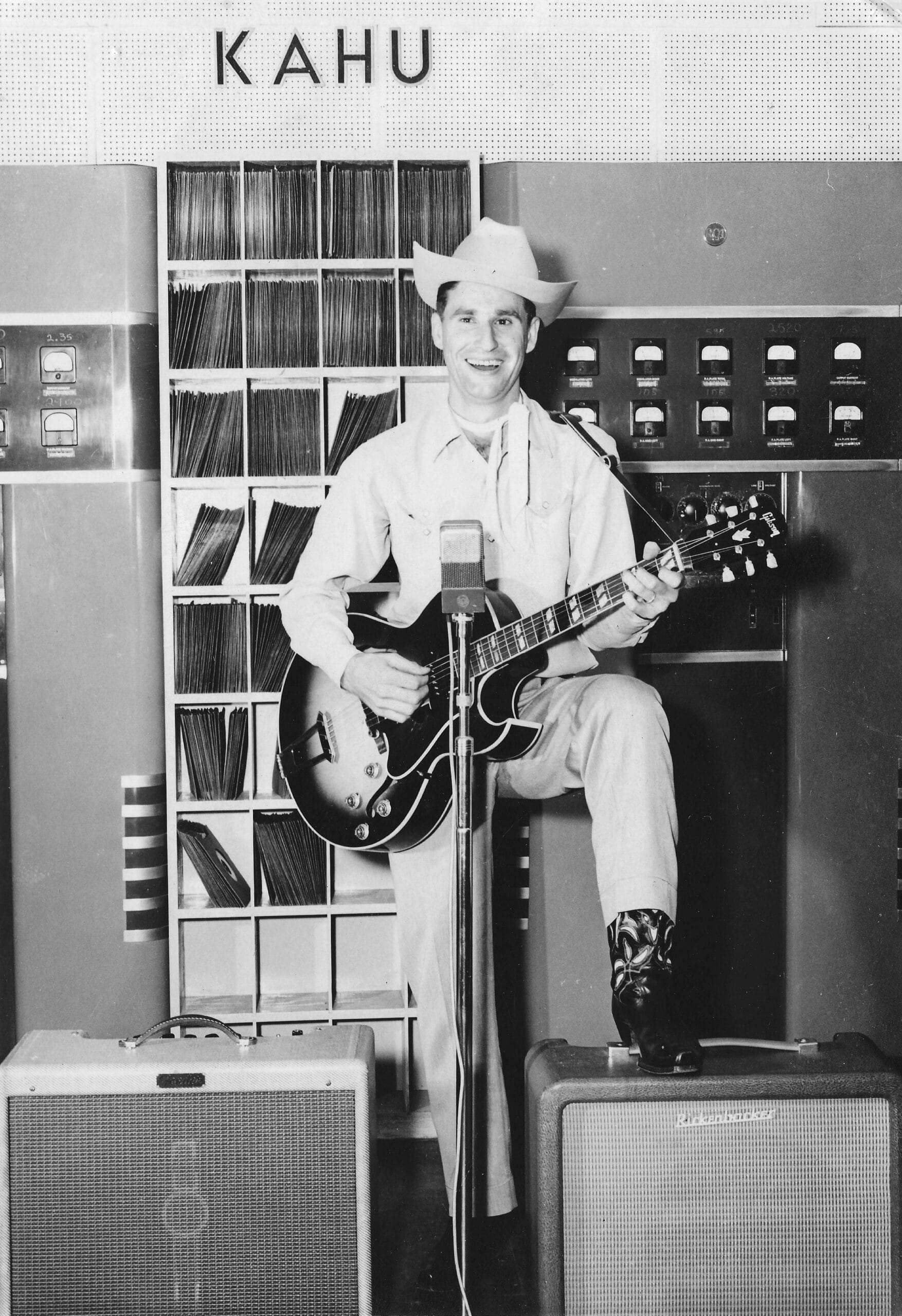 Howard And His Gibson Guitar - History Of Patty, Howard, And Their Gibson Guitars