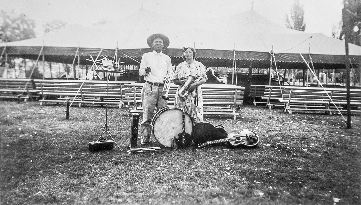 Homer And Pearl, Original Owners - History Of Homer And His Gibson Guitar